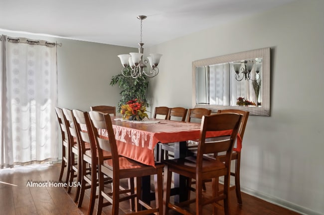 Photo - 1250 E 3545 S