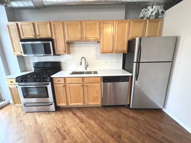 Photo - 500 S Clinton St Unit 503