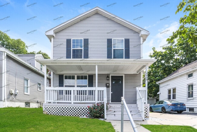 Building Photo - 5426 Whetsel Ave