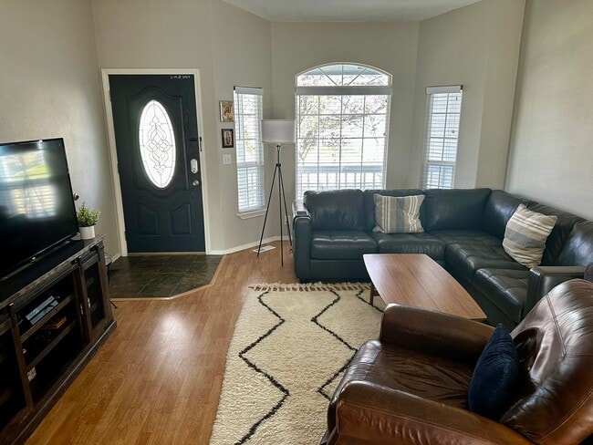 Photo - Cozy Home in Columbia Village!