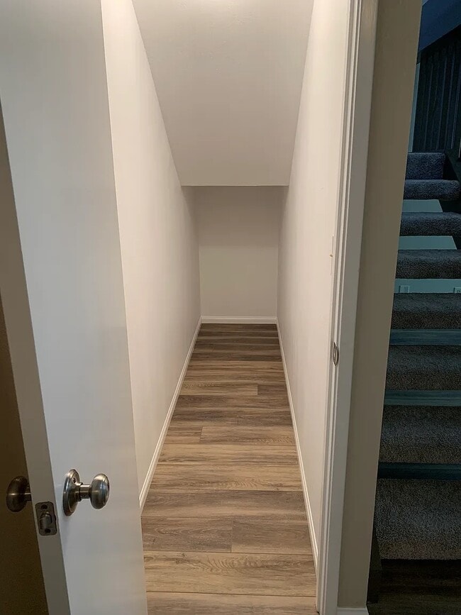 Photo - 181 N Kellogg Ave