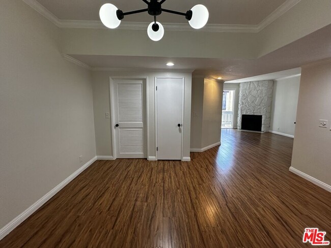 Building Photo - 8160 Manitoba St Unit 208