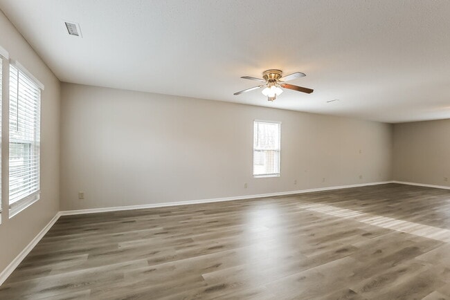 Photo - 8158 Retreat Ln