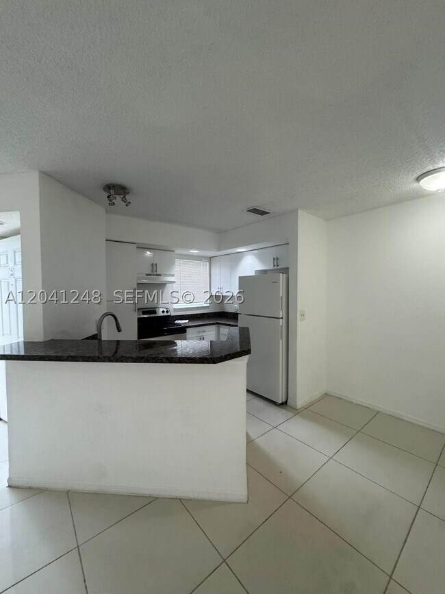 Photo - 3460 Pinewalk Dr N Unit 311