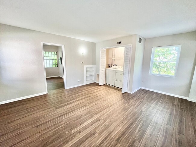 Photo - 112 Shepherd Ave Unit A Backyard Down