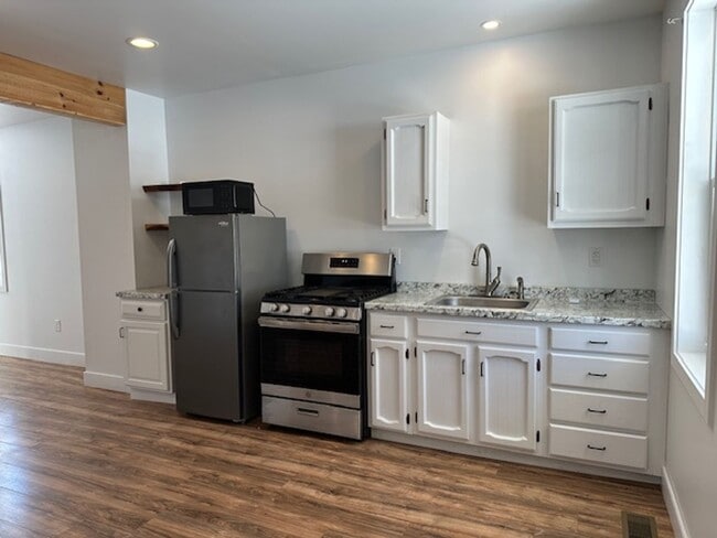 Photo - 642 N 3rd Ave Unit 1