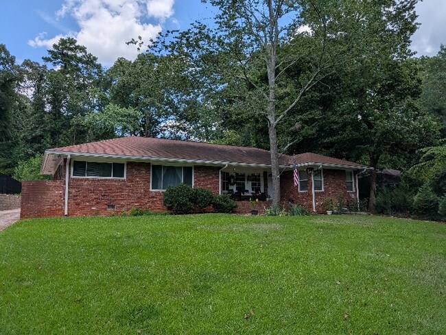 Building Photo - 2176 W Ponce de Leon Ave Rental