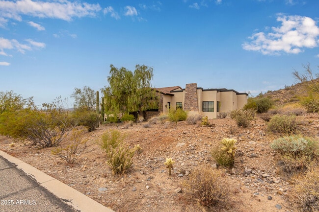 36138 N Summit Dr