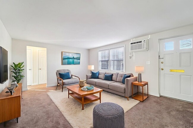 Building Photo - Riverview Gardens