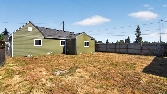 Photo - 110 N 3rd St