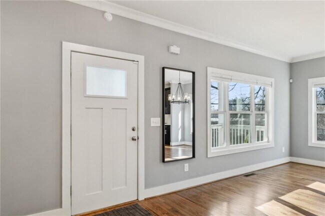 Photo - 1237 Milton Terrace SE