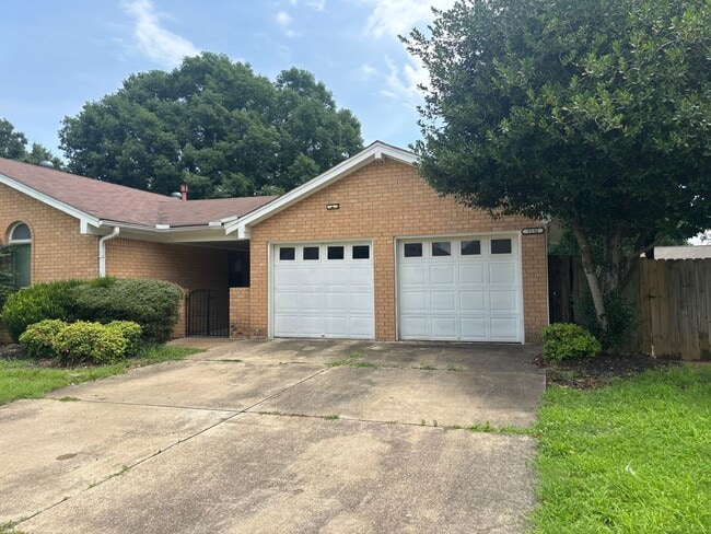 Photo - 3132 Rosebay Ln