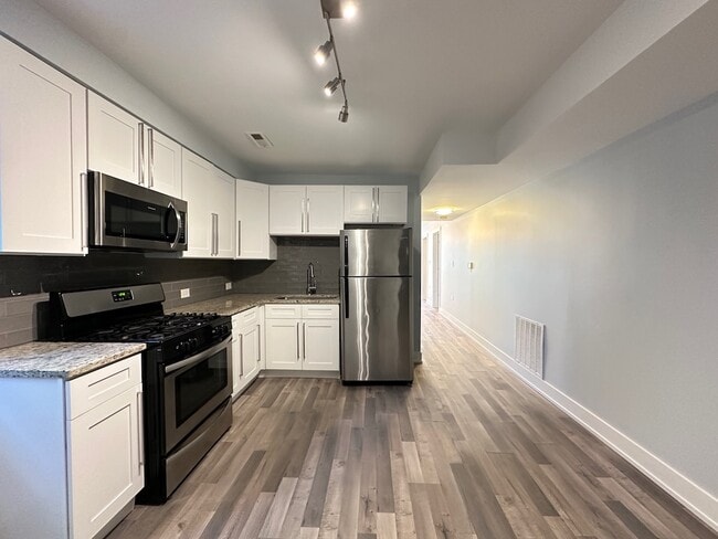 Photo - 4148 W Cermak Rd Unit 6H