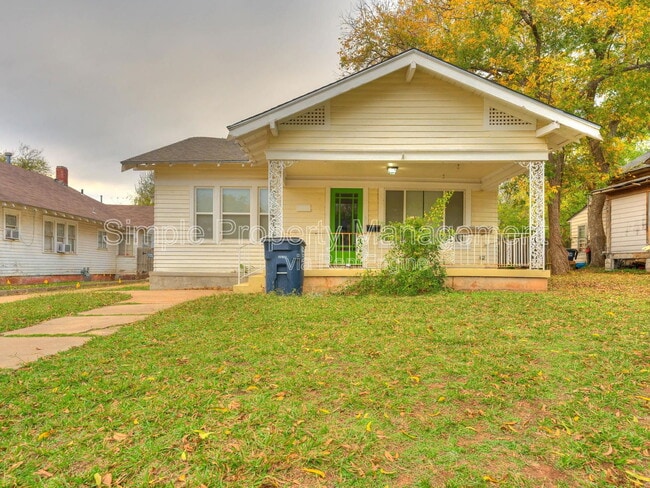 Photo - 1012 N Broadway Ave