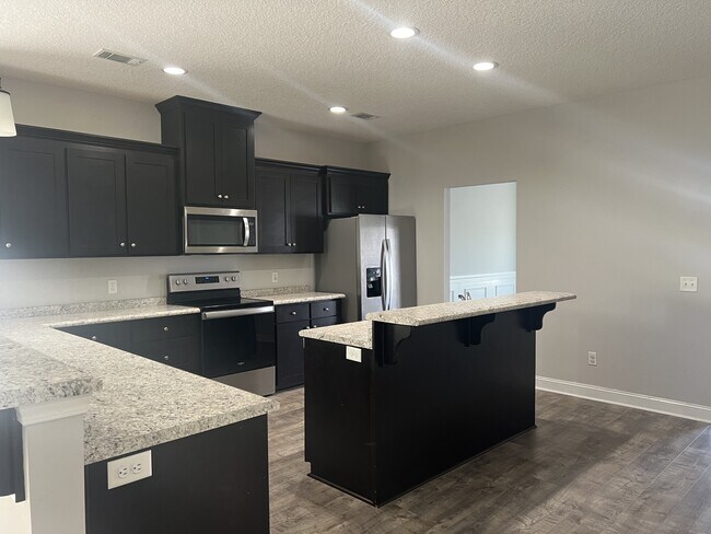 Photo - 364 Thorp Circle