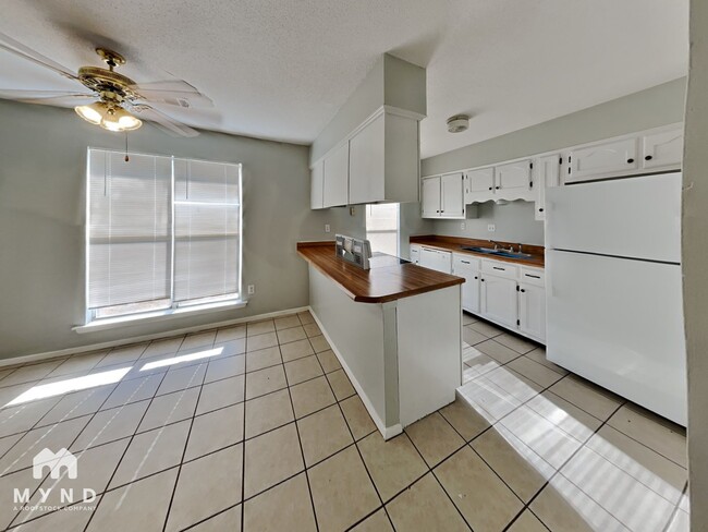 Photo - 3405 Laurel Dr