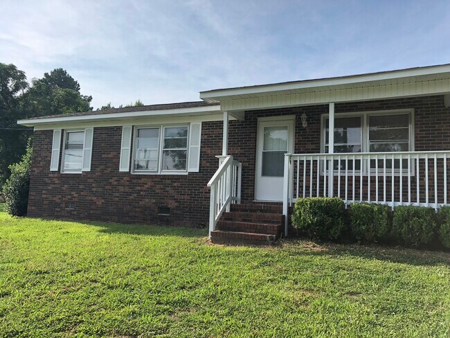 Photo - 107 Gregg Ct