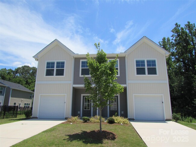 Photo - 107 Blakeslee Ct