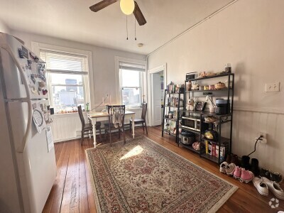 Building Photo - 14 Hull St Unit 4 Rental