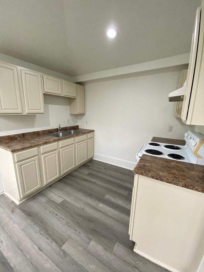 Photo - 103 Park Ave