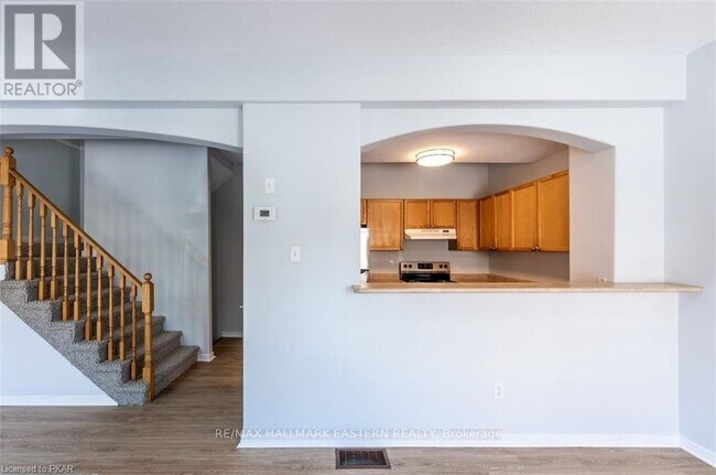 Photo - 246 Spillsbury Dr