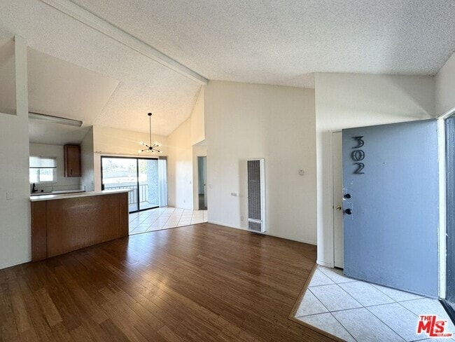 Building Photo - 1108 Termino Ave Rental