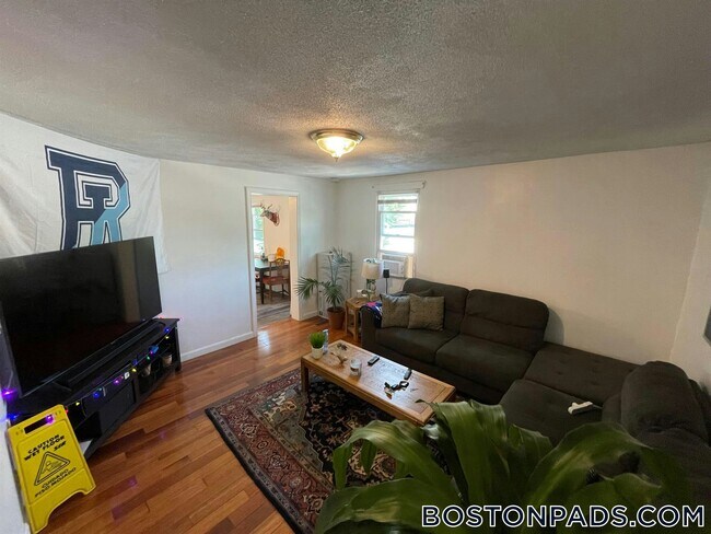 72 School St Unit 2