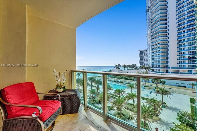 Building Photo - 2501 S Ocean Dr Unit 618 (Available Apr 17)