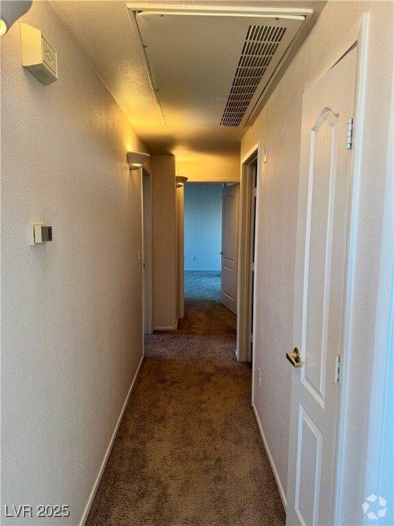 Building Photo - 9901 Trailwood Dr Unit 2004 Rental