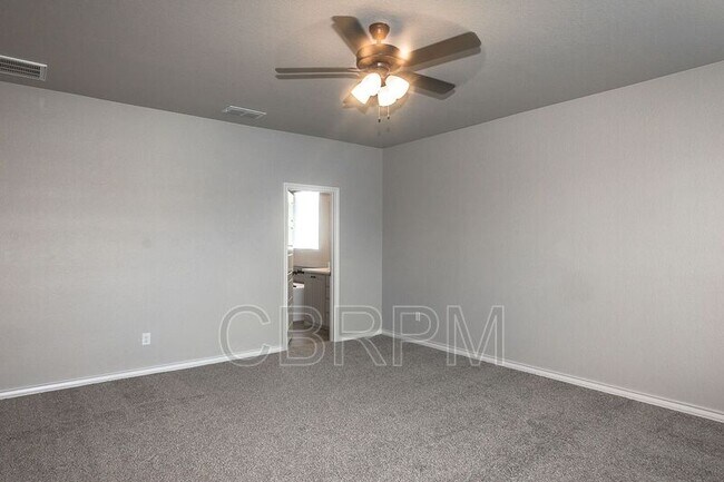 Photo - 7618 55th St