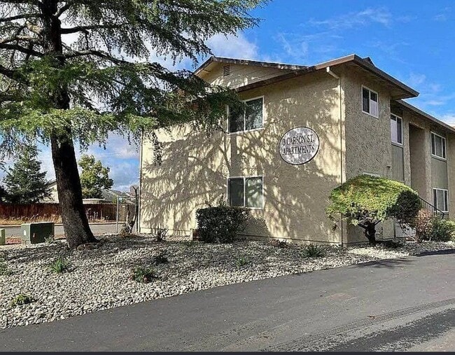 Building Photo - 3 Carson St