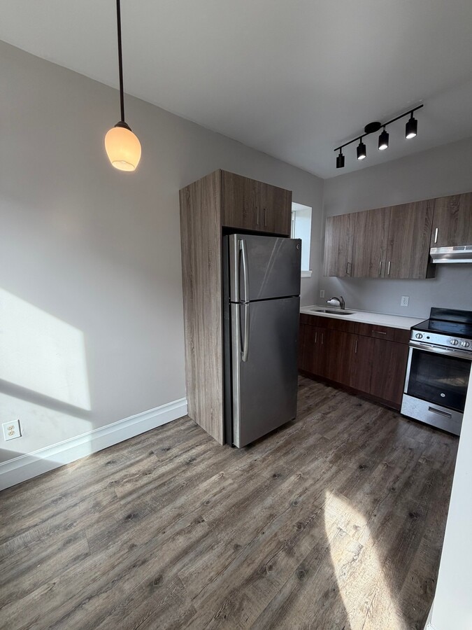 Photo - 106 N Grove St Unit 401