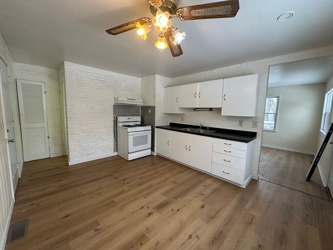 Photo - 712 Geyer Ave