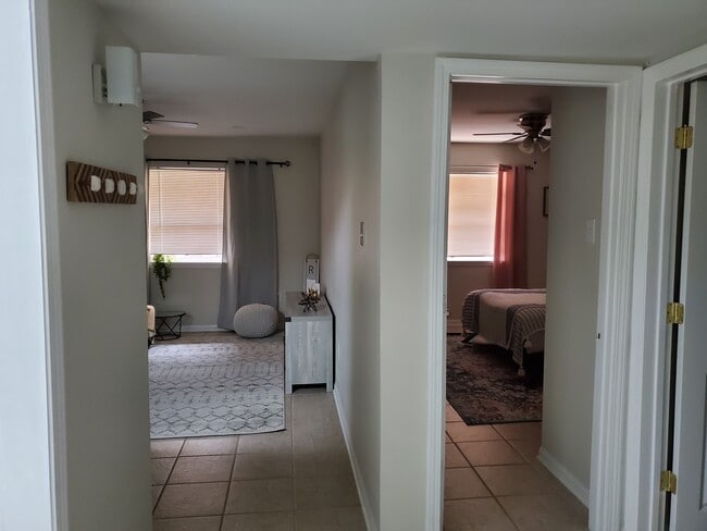 Photo - 2500 Houma Blvd Unidad 122