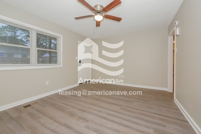 Photo - 341 Johns Rd