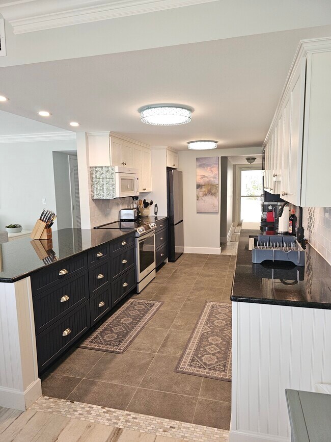 Photo - 1930 Gulf Shore Blvd N Unidad D102