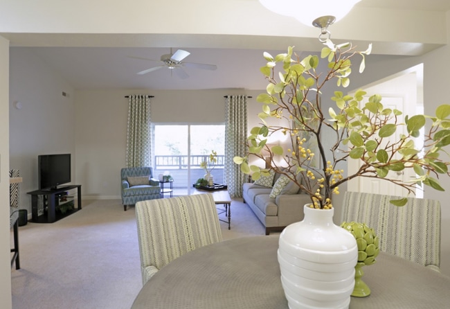 Lakemont Apartments
