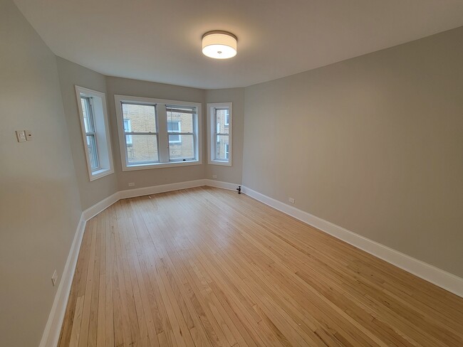 Photo - 6430 N Richmond St Unit 2W