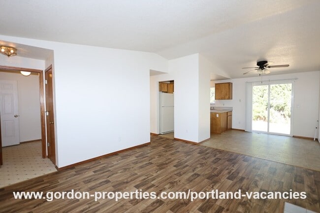 Photo - SE Schiller St - ranch style 3 bedroom home