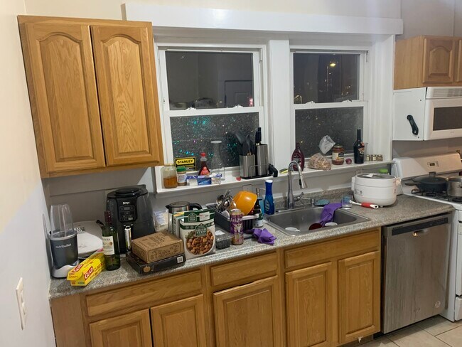 Photo - 209 Chestnut Hill Ave Unidad 1