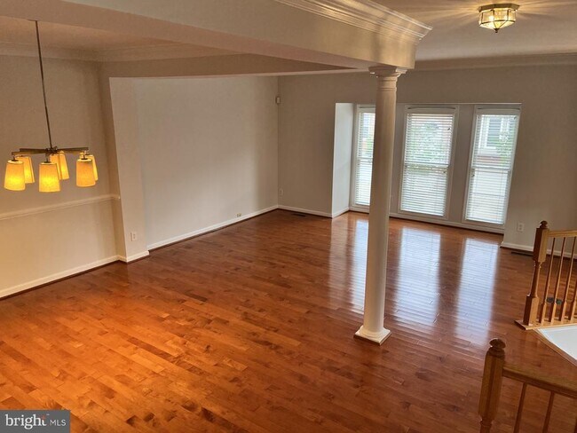 Photo - 1786 Brentridge St