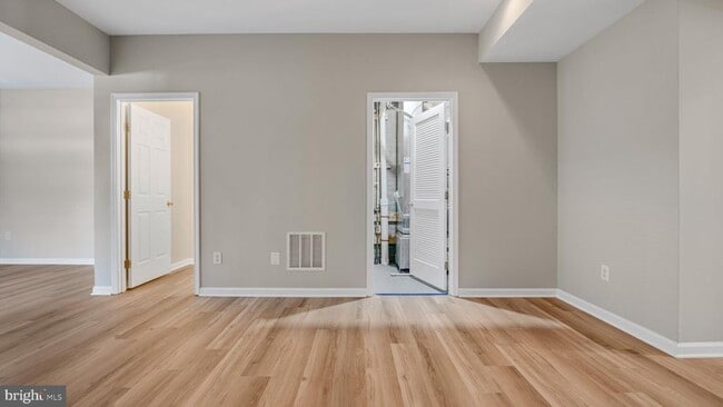 Photo - 4724 Hanrahan Pl