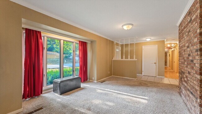 Photo - 5-Bedroom Cottage Near U of A