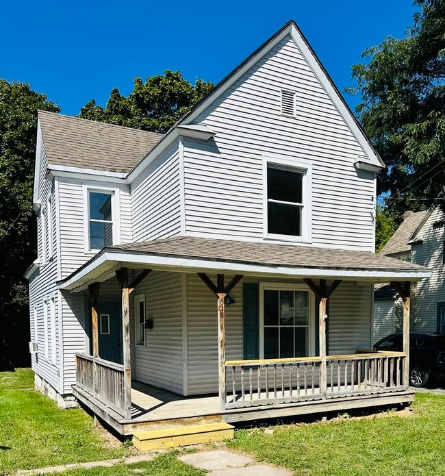 Photo - 436 S Hamilton St
