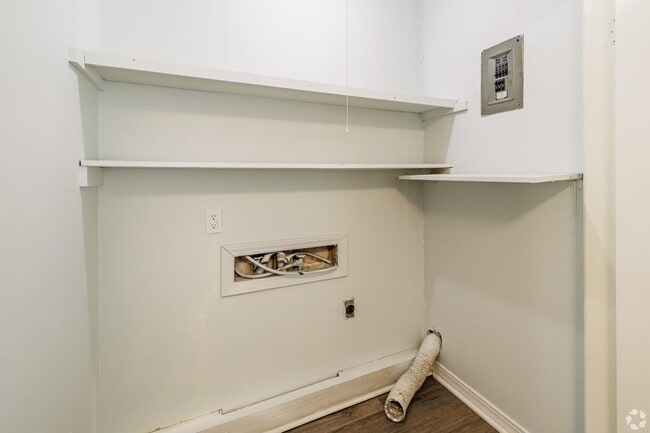 Lionchase Apartments