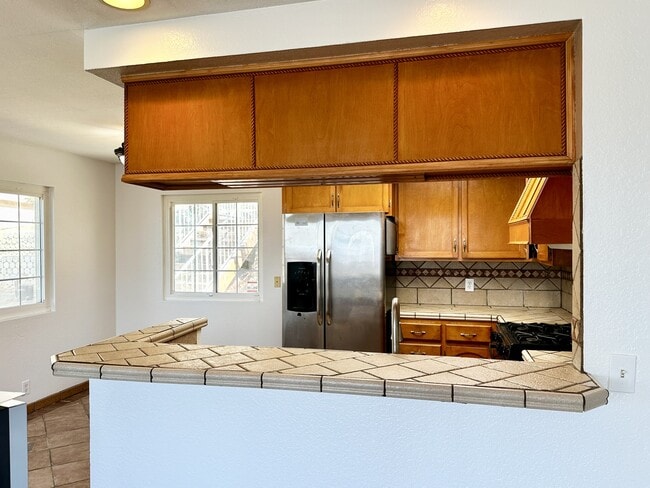 Photo - 9423 Eucalyptus St