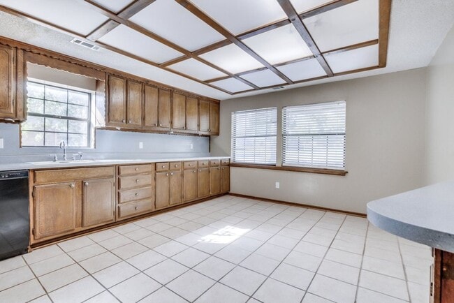 Photo - 3 bed, 2 bath home in Midwest City