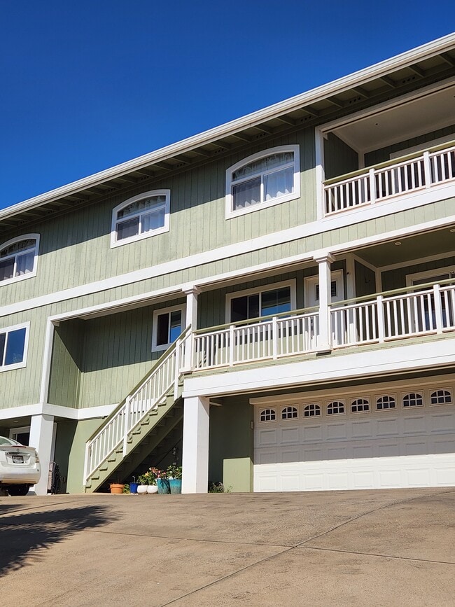 Building Photo - 361 Ehilani St Rental