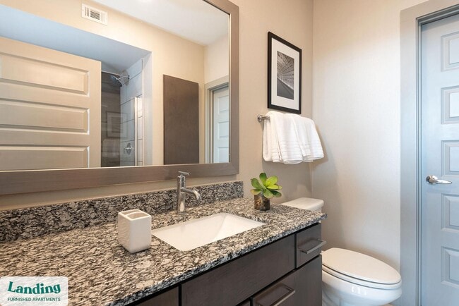 Photo - 6107 E Riverside Dr Unidad 439