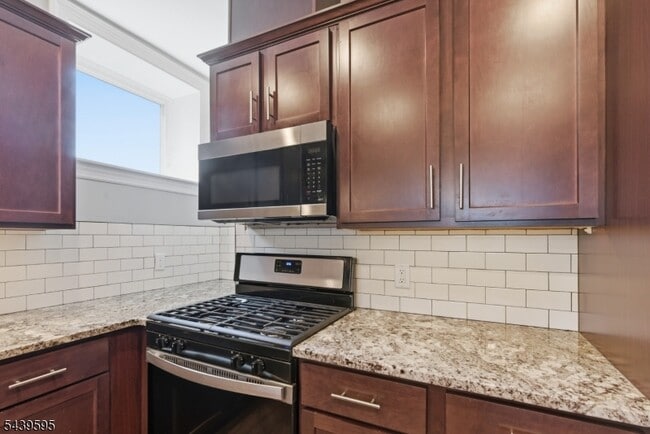 Photo - 18 N Union Ave